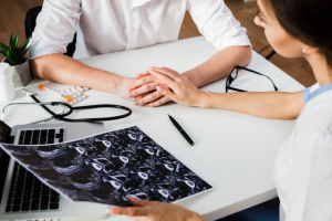 Обращение к неврологу: повод и выбор врача